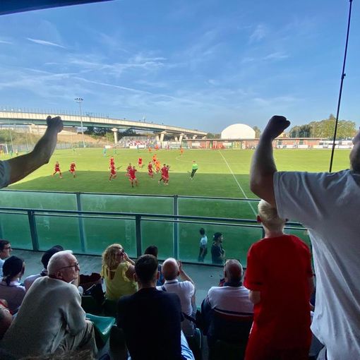 Il tripudio finale al gol biancorosso