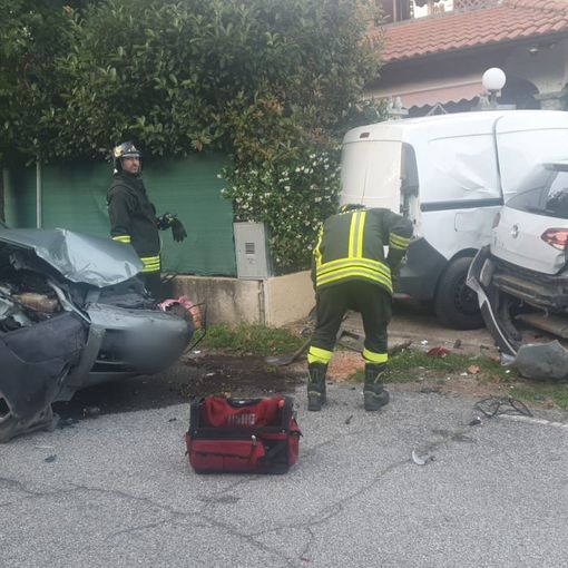 Infinita domenica nera del Varesotto: auto fuori strada e un ferito a Leggiuno