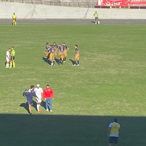 Mapelli esce bendato e infortunato