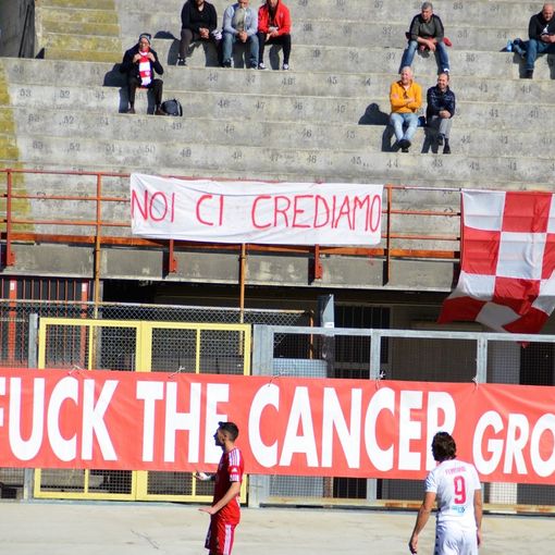 La curva (e Porro) ci credono ancora: «Il Varese è della gente. Torniamo allo stadio e compiamo il miracolo salvezza»