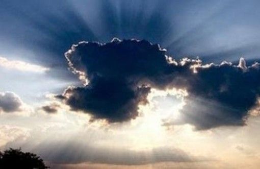 Weekend con il rischio temporali. Che non scalfiscono il caldo estivo
