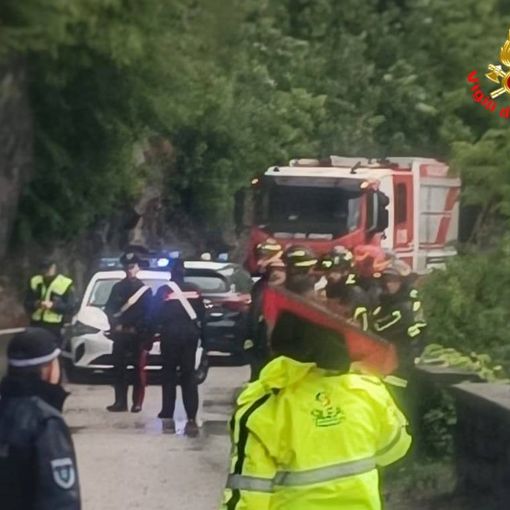 Frana sulla Sp72 a Varenna nel Lecchese: chiusa la provinciale