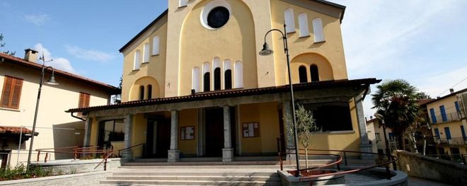 La chiesa di Sant'Anna a Besozzo in una foto d'archivio