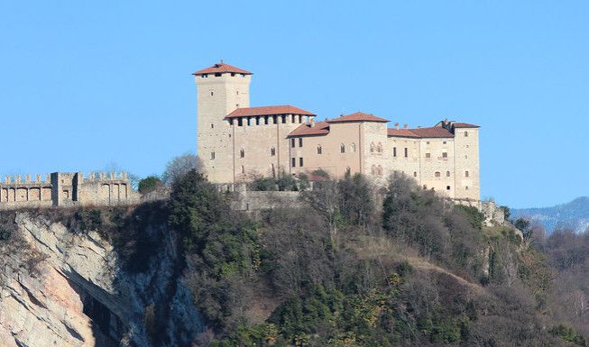 LA VARESE NASCOSTA. La rocca di Angera e il fantasma di Donna Oliva