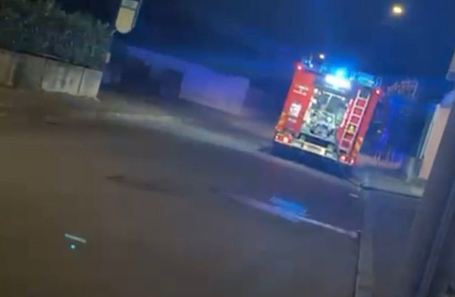 Vigili del fuoco in azione a Borsano nella notte tra venerdì e sabato scorso