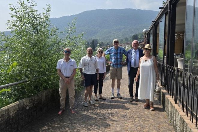 La delegazione dell'Autorità Bacino del Ceresio con l'economista Wescott con la moglie