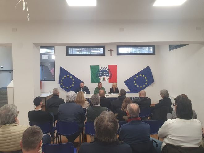 Un momento del congresso di FdI a Castellanza