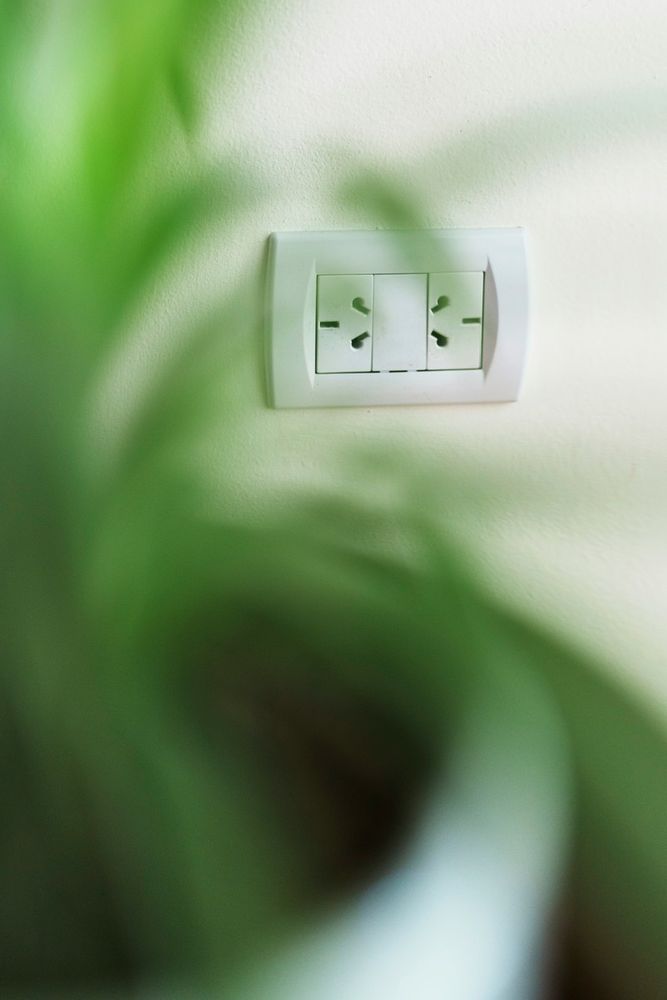 Luce e gas sotto controllo: una guida per famiglie che vogliono risparmiare Luce e gas sotto controllo: una guida per famiglie che vogliono risparmiare