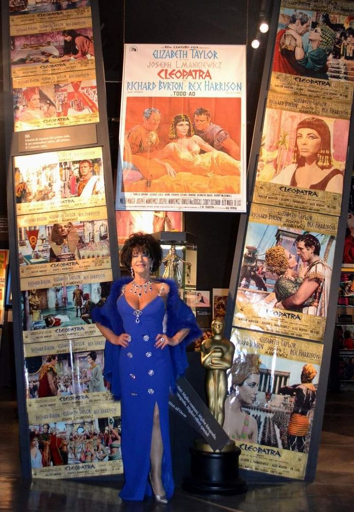 L'EVENTO - I 60 anni di Cleopatra celebrati dalla Liz Taylor varesina L'EVENTO - I 60 anni di Cleopatra celebrati dalla Liz Taylor varesina