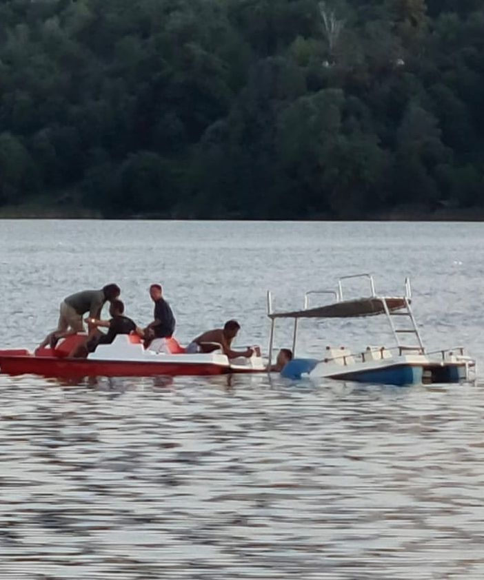 I tre giovani in difficoltà sul lago di Monate sono stati riportati a riva evitando conseguenze
