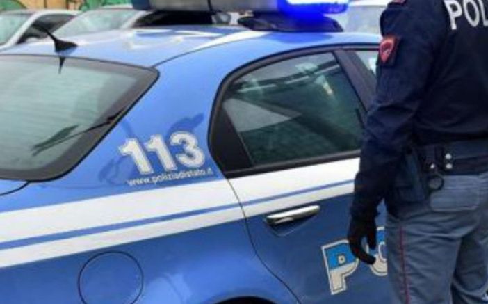 Maltrattava la compagna con violenza anche davanti ai figli: la polizia mette fine all'incubo