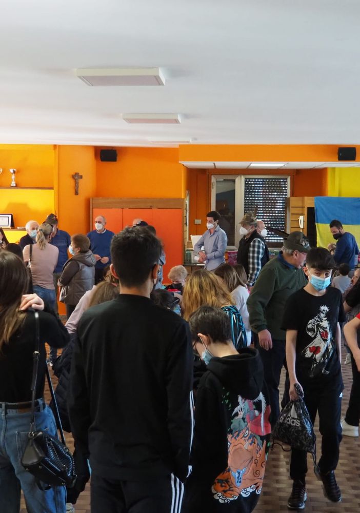 Olgiate abbraccia mamme e bimbi ucraini: «Faremo del nostro meglio per farvi sentire a casa»