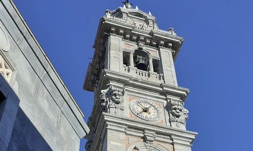 Caro Bernascone che ci proteggi, più che i soldi dona ai varesini l'amore per la loro città