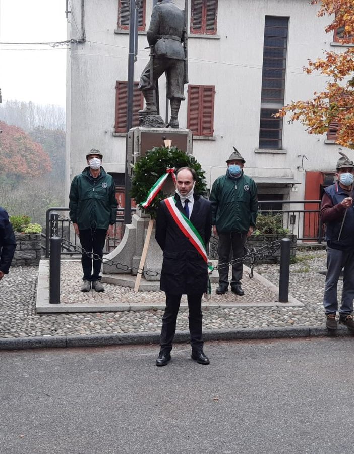 Il 4 novembre del sindaco di Caravate, in piazza e nelle scuole incontrando i bambini