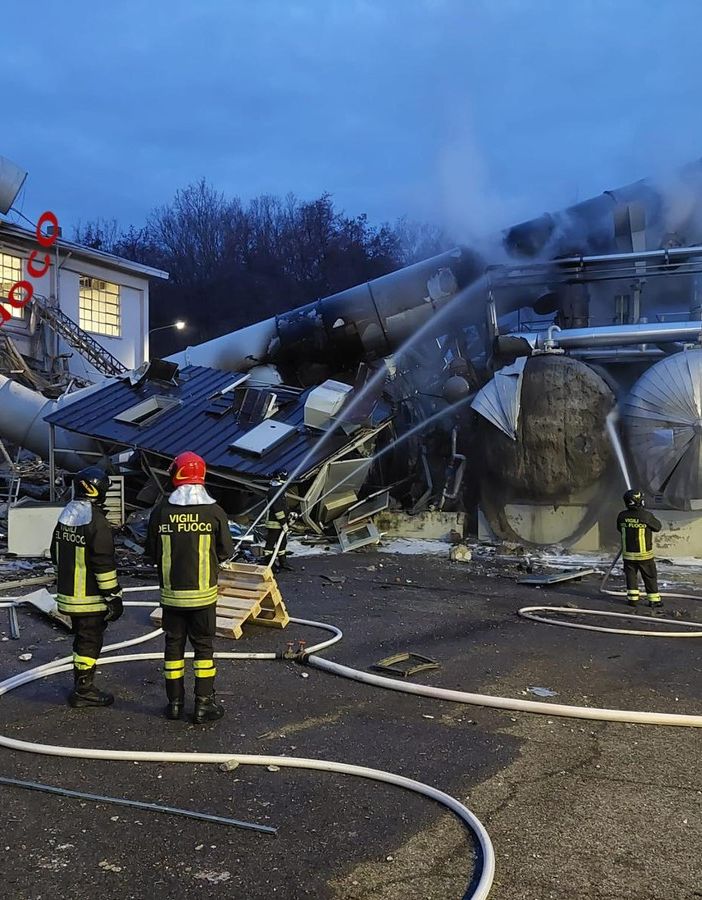 Le immagini dell'incendio