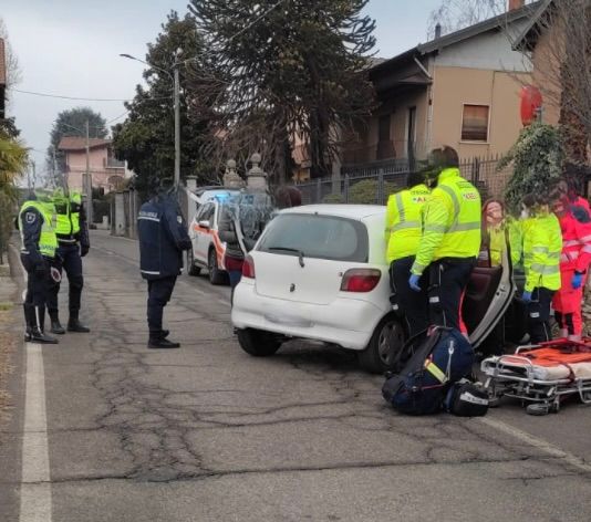 FOTO. Incidente a Castiglione Olona, quattro giovanissimi trasportati in pronto soccorso