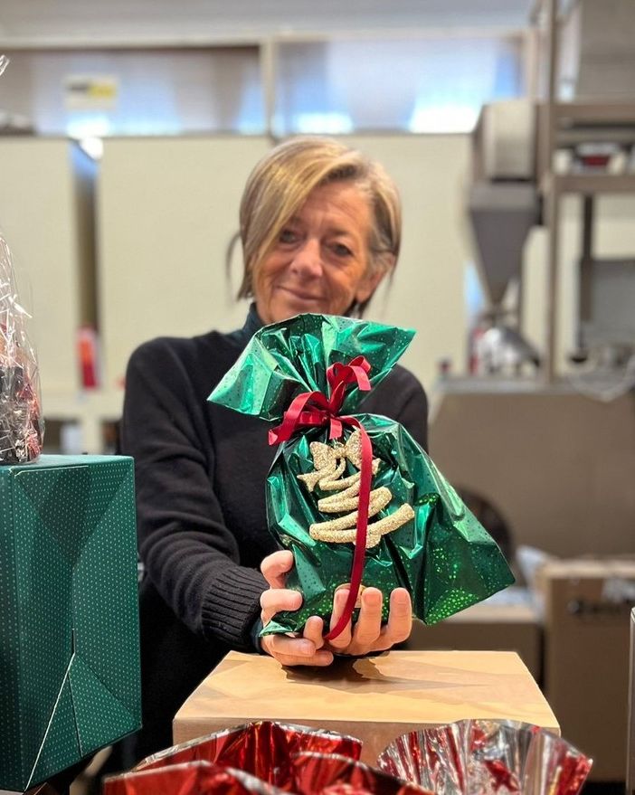 Emanuela Volpe tra i cesti di Natale proposti da Felmoka