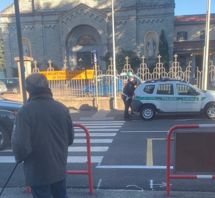La polizia locale sul posto questa mattina per i rilievi