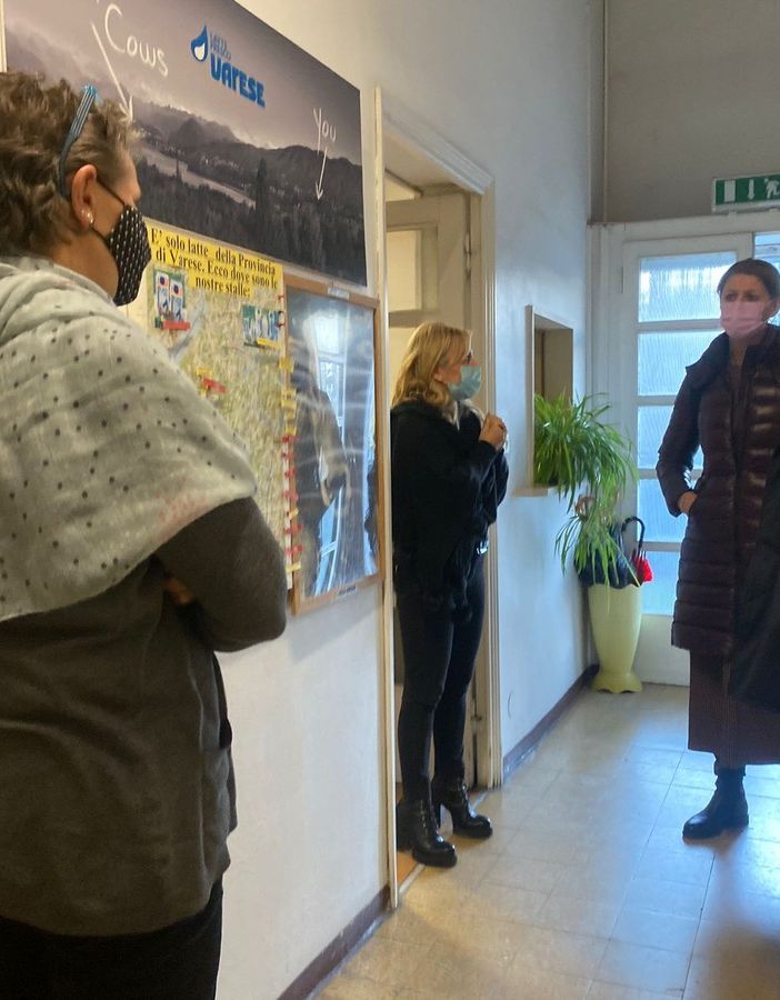 Galimberti e Perusin incontrano i dipendenti del Latte Varese: «Azienda radicata a chilometro zero, si trovi una soluzione perché viva ancora»
