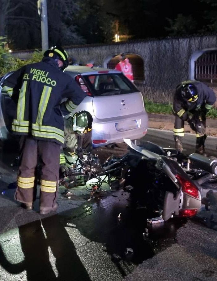 Marnate, terribile schianto in via Morelli: muore un 55enne