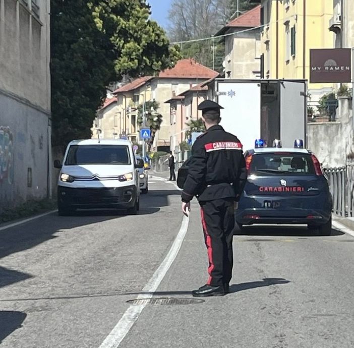 I carabinieri sul luogo dell'incidente