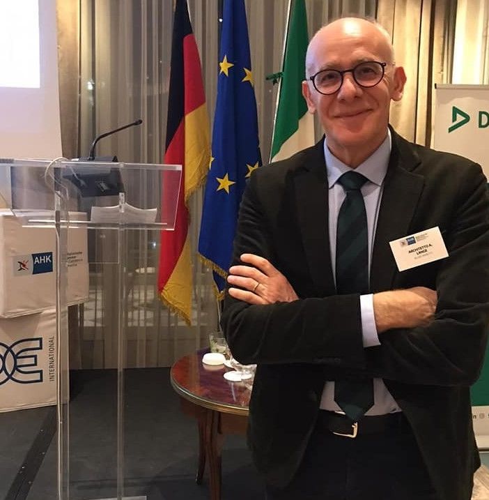 Il sindaco di Comerio Aimetti risponde a Fontana: «Come lombardo non mi sento offeso dalle determinazioni del Governo riguardo la nostra Regione»