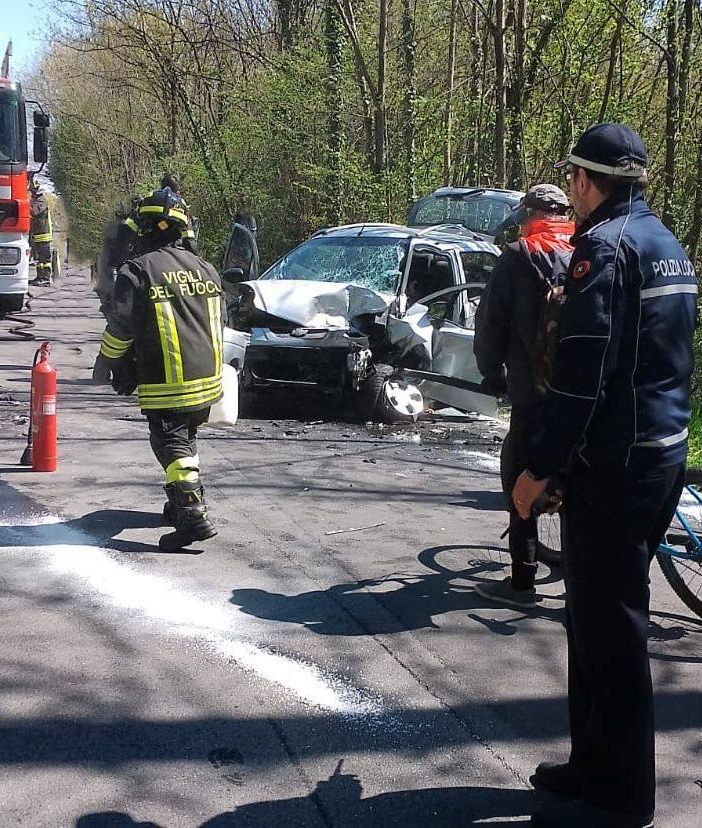 La foto del tragico schianto avvenuto a Somma Lombardo