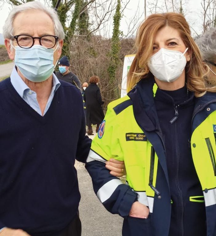 A Viggiù si completa la vaccinazione di massa: «Pronti a goderci l'estate nel nostro bel paese»