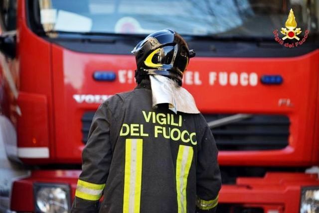 Crepe su uno stabile a Varese: inagibili due abitazioni