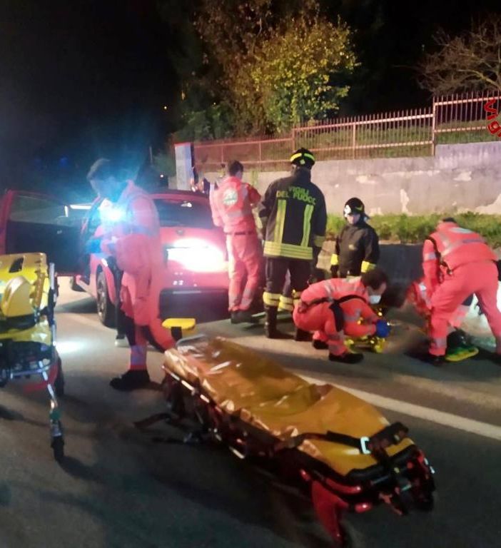 Schianto all'alba a Gavirate per quattro giovanissimi