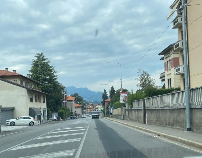 La foto è stata scattata poco fa: terminato il cantiere in viale Borri