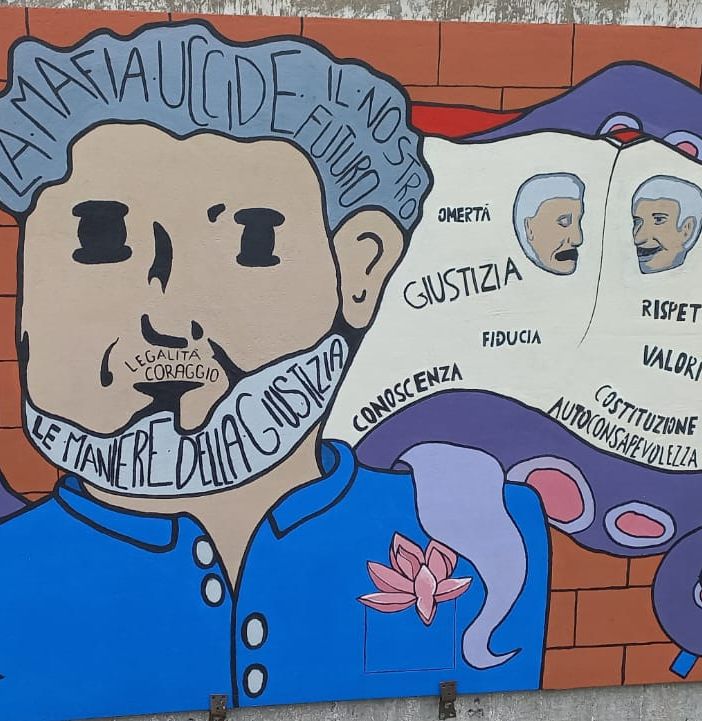 “La mafia uccide il nostro futuro”: all'Istituto Vidoletti un murales dei ragazzi per le vittime innocenti delle mafie