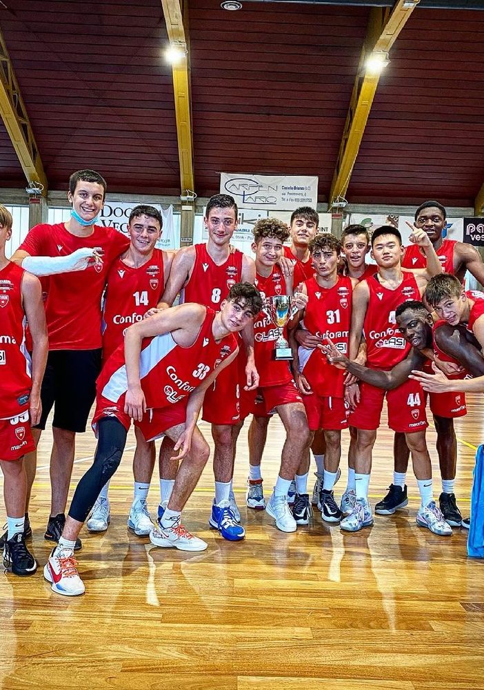 Cantù battuta: l’invincibile under 16 biancorossa è campione di Lombardia