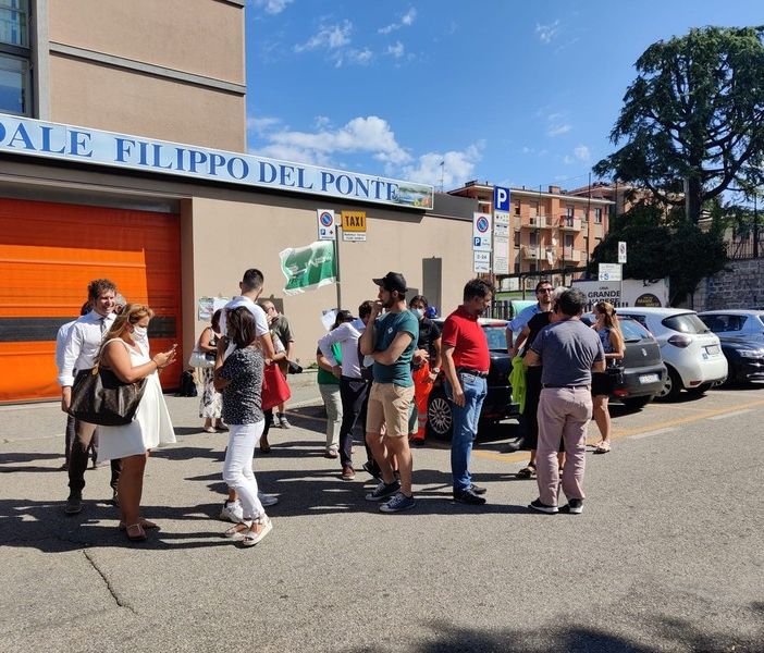 Galimberti: «Non intervengo a presidi contro istituzioni sanitarie, soprattutto in questo delicato momento...»
