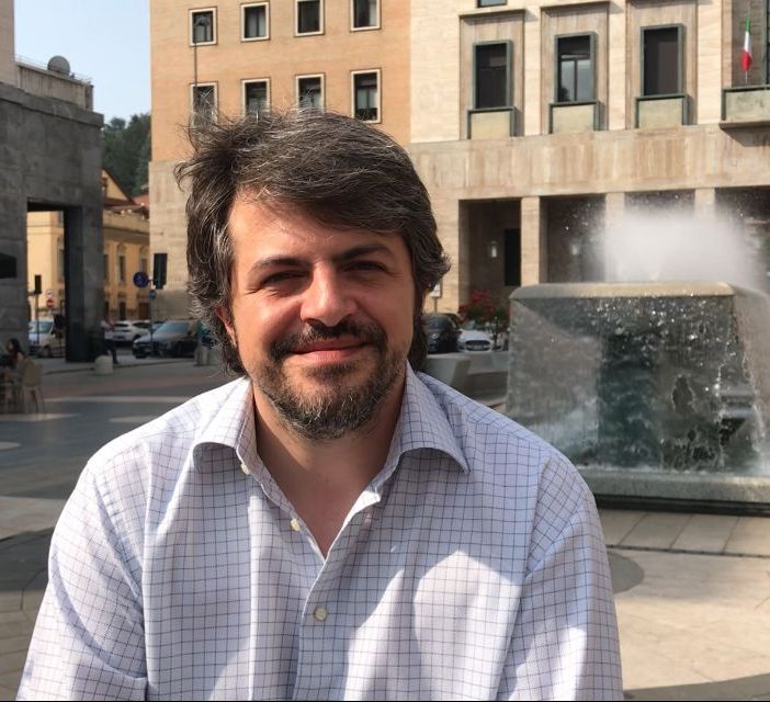 Marco Pinti in Piazza Monte Grappa