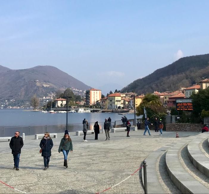 Il lungolago di Porto Ceresio