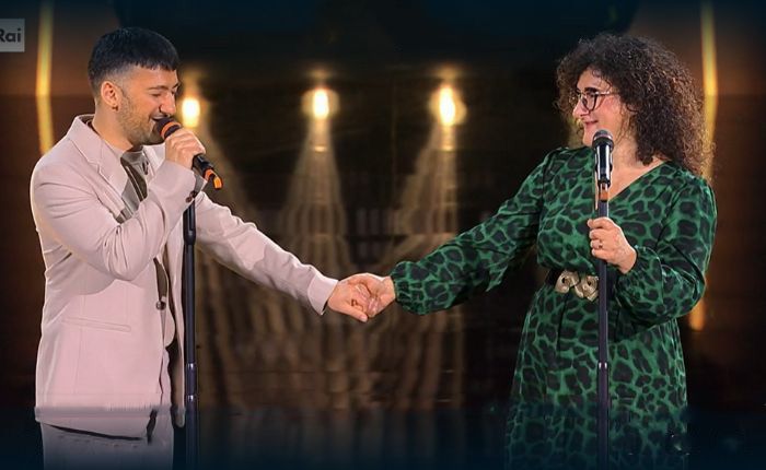 Roccuzzo e mamma Giovanna incantano Arisa a “The Voice Generation”