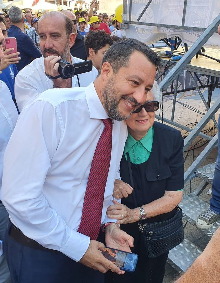 Salvini da Gallarate: «Matteo Bianchi è la scelta migliore ed è un esempio perché mette la comunità anche davanti a Roma»