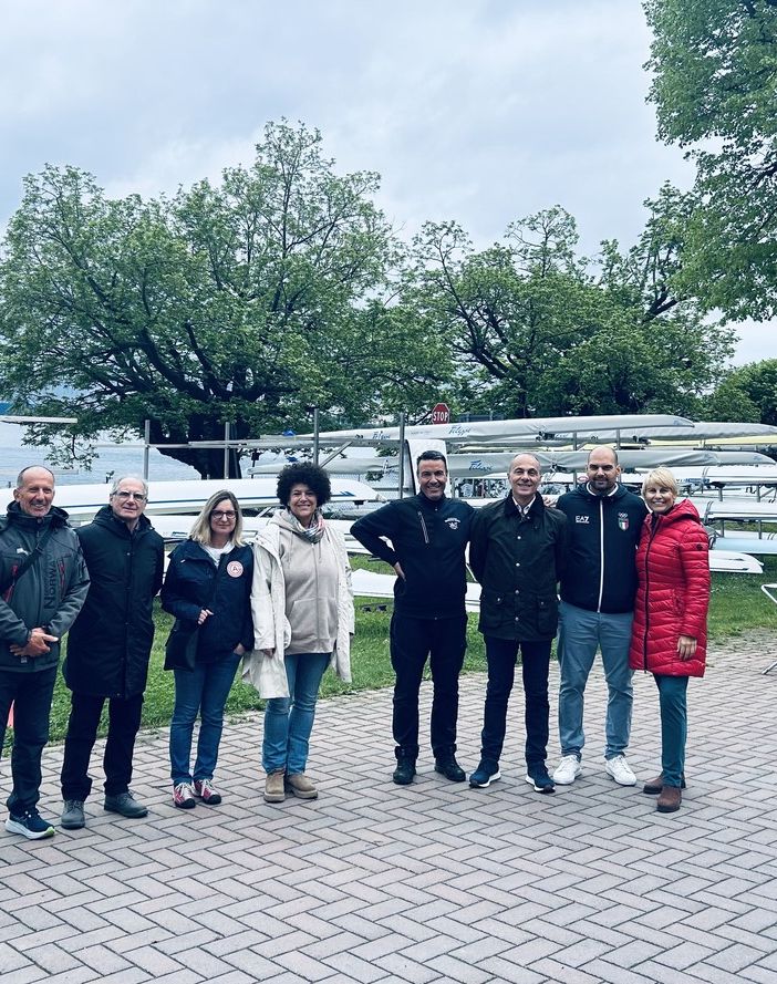 Il Coni lombardo in visita a Gavirate: tappe alla Canottieri e all'Atletica