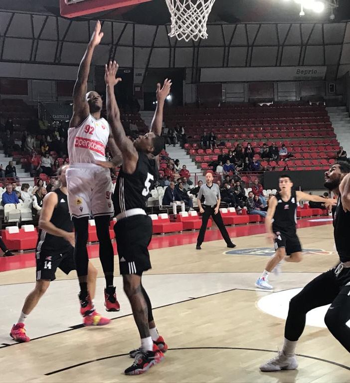 Jaron Johnson, autore di 18 punti