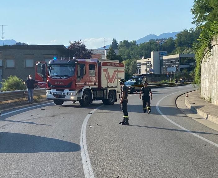 Il punto di via Peschiera bloccato dal grave incidente