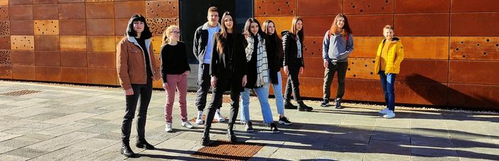 Due fotografie della campagna Open day 2022 realizzata con studenti e studentesse dell’Insubria come testimonial Due fotografie della campagna Open day 2022 realizzata con studenti e studentesse dell’Insubria come testimonial