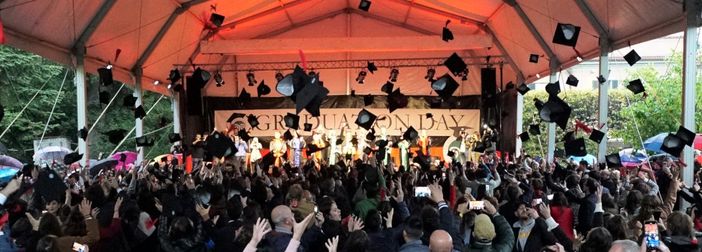 «Siamo orgogliosi di tutti voi»: l’Università dell’Insubria festeggia i suoi laureati con il Graduation Day «Siamo orgogliosi di tutti voi»: l’Università dell’Insubria festeggia i suoi laureati con il Graduation Day