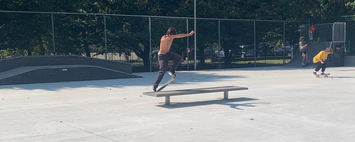 FOTO e VIDEO - Alle Bustecche lo skate diventa una cosa seria: «Ora abbiamo il park più grande della provincia»