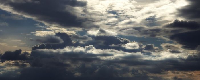 Ultimo giorno di nuvole e pioggia, poi arriva il sole Ultimo giorno di nuvole e pioggia, poi arriva il sole