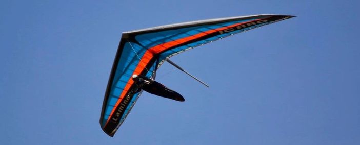 Cade con il deltaplano alla Rasa. Ricoverato al Circolo Cade con il deltaplano alla Rasa. Ricoverato al Circolo