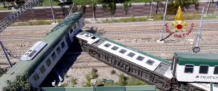Deragliamento in Brianza: il treno viaggiava senza macchinista. Trenord apre una commissione interna