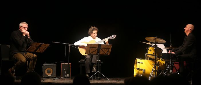 “Suoni e culture” al Chiostro di Voltorre “Suoni e culture” al Chiostro di Voltorre