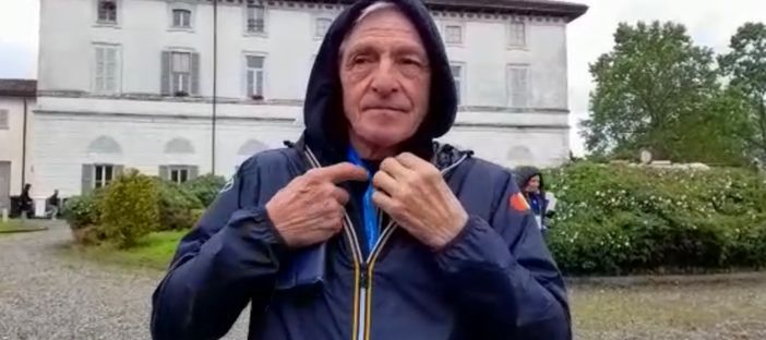 ASPETTANDO IL GIRO/VIDEO. Moser sotto la pioggia: «Basso, che bella carriera. E suo papà ama il nostro vino» ASPETTANDO IL GIRO/VIDEO. Moser sotto la pioggia: «Basso, che bella carriera. E suo papà ama il nostro vino»