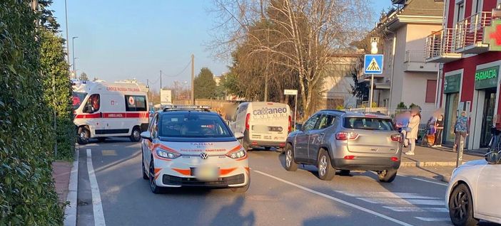 VIDEO E FOTO. Pedone investito sulle strisce a Busto
